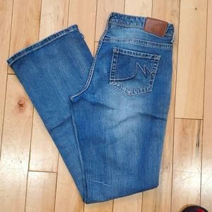 Maurices jeans